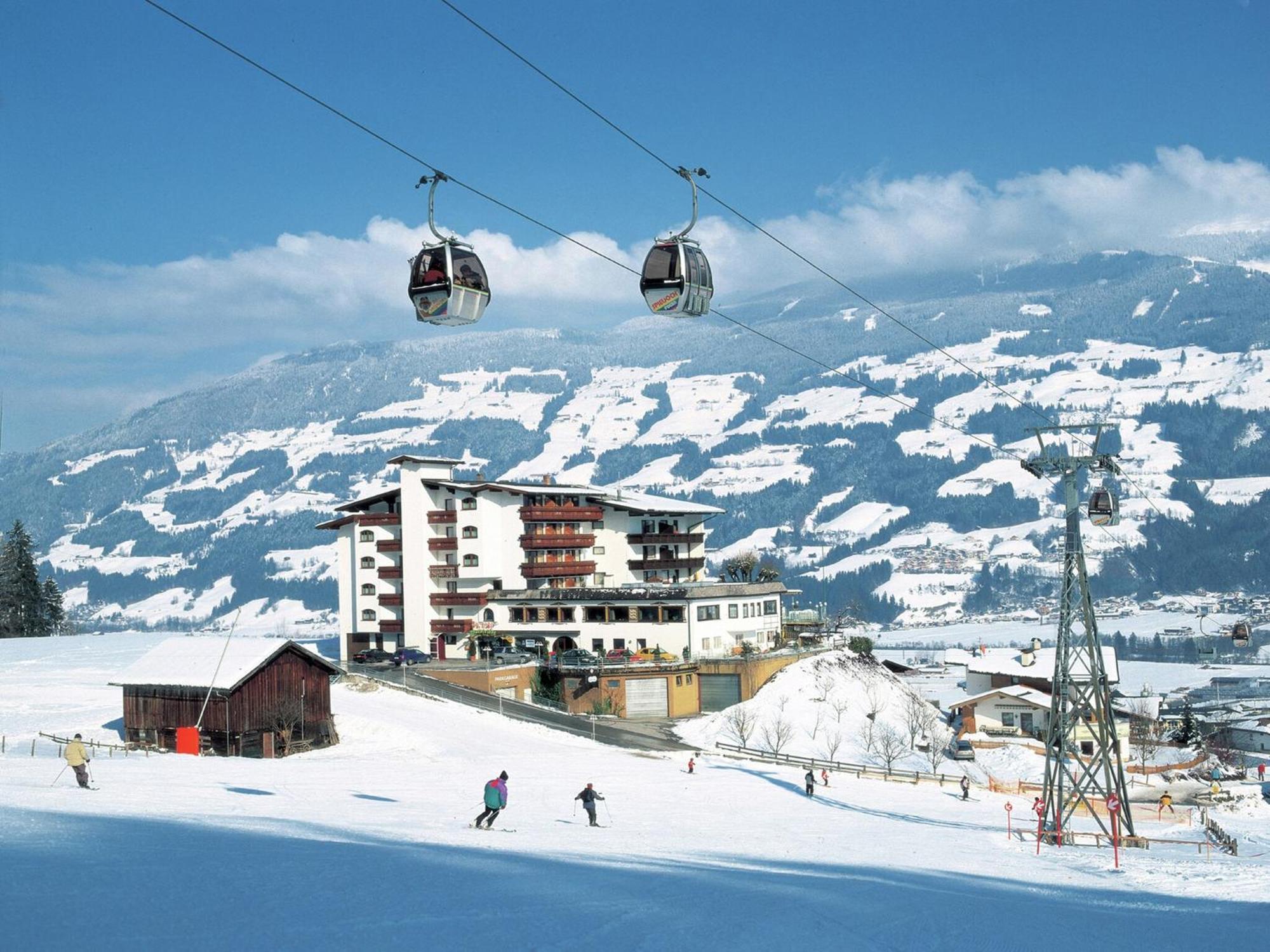 Attractive Holiday Home In Kaltenbach On The Ski Slope Stumm Exterior photo